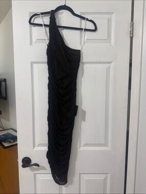 Lulu's Black One-Shoulder Ruched Cocktail Dress